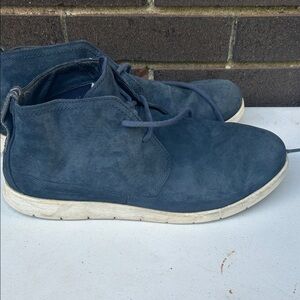 UGG Men's Navy Chukka Boots
